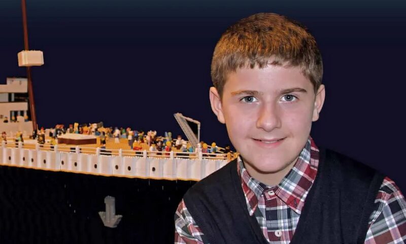 À 15 ans, un garçon autiste construit la réplique la plus fidèle du Titanic en briques Lego