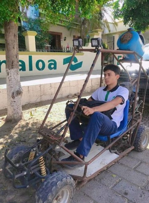 Rosvel Emir Cruz Herera : un écolier mexicain de seize ans fabrique son propre véhicule respectueux de l'environnement