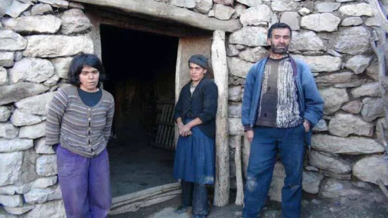 Des alpinistes ont découvert une étrange famille : C’est incroyable qu’elle ait vécu à l'écart de la société plus de 80 ans