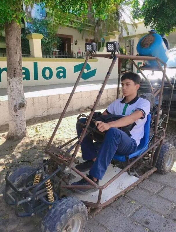 Rosvel Emir Cruz Herera : un écolier mexicain de seize ans fabrique son propre véhicule respectueux de l'environnement