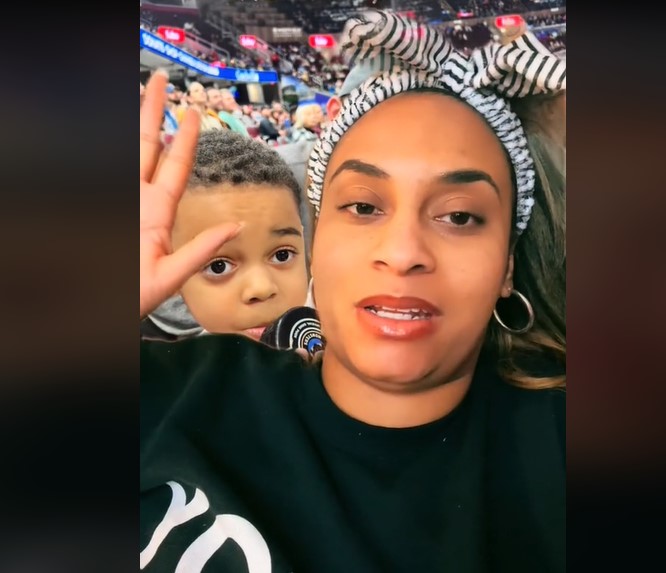 Après avoir sauvé le fils d'une femme d'un palet de hockey volant, les 3 sont réunis sur la glace après une vidéo virale