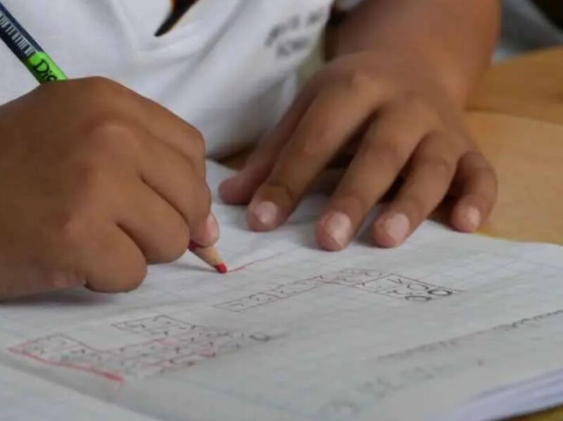 Adieu les devoirs, les enfants n'en ont pas besoin : Une enseignante ne donne pas de devoirs à ses élèves
