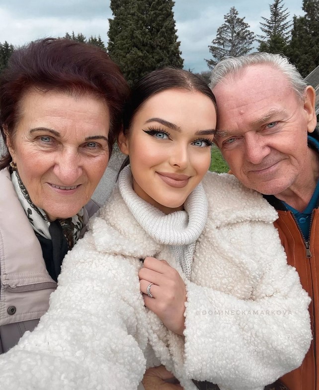 Les plus beaux yeux azur de la planète : Venez découvrir la fascinante beauté naturelle de Miss Slovaquie, Dominika Markova