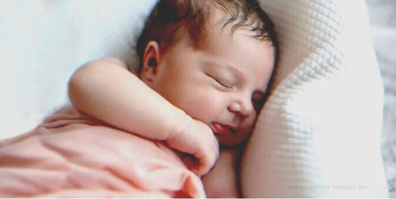 Un jeune orphelin adopte un nouveau-né et découvre qu'il s'agit de sa sœur biologique : Le récit émouvant d'aujourd'hui
