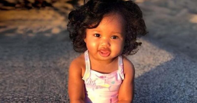 Née d'une mère originaire d'Afrique et d'un père asiatique, cette jeune fille est dotée d'une beauté inouïe