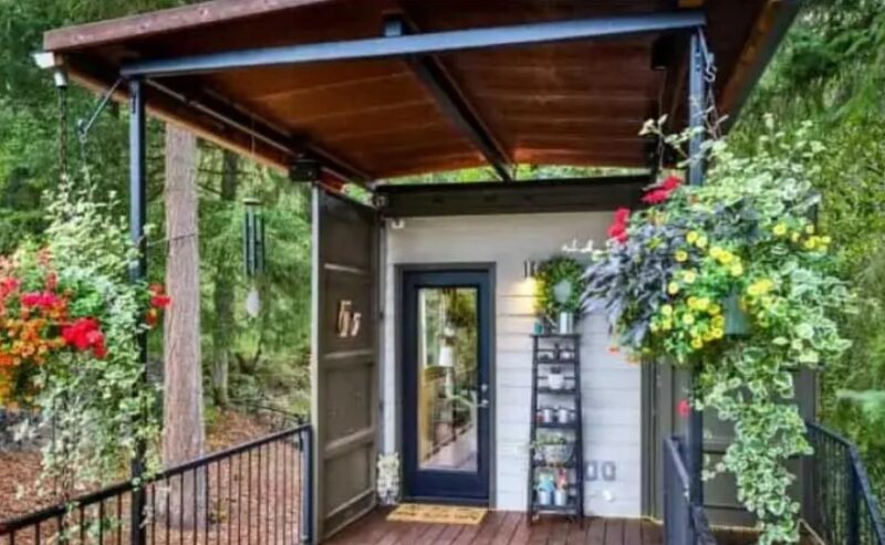 Ils construisent une maison en conteneur maritime afin de vivre exempts de dettes et de loyer "Merci d'apprécier leur labeur"