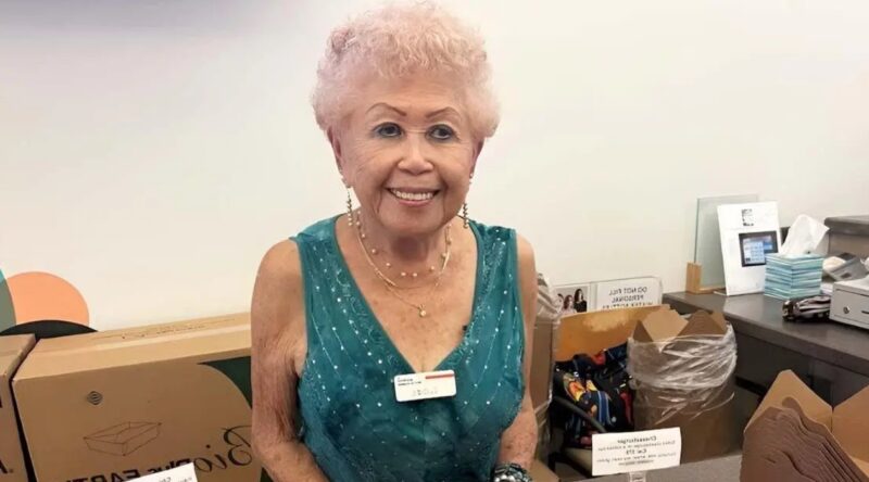Cette caissière part à 95 ans pour une retraite bien méritée; "Elle est un exemple de courage et de gentillesse"