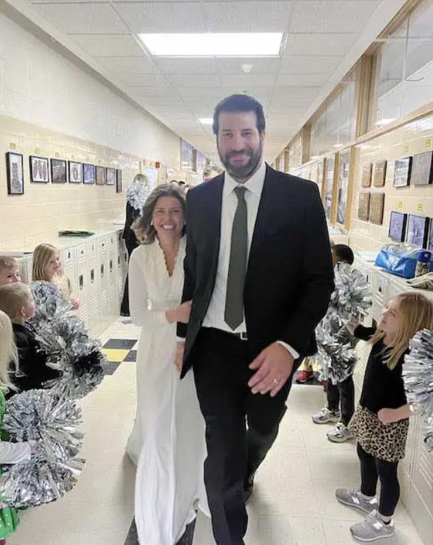Cette institutrice de maternelle invite tous ses élèves à son mariage, et les enfants lui offrent la plus belle des surprises