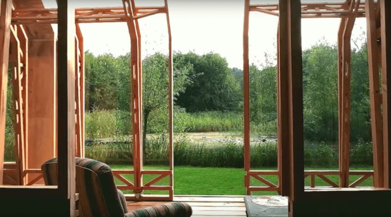 Un fils a construit une maison avec un secret étonnant pour sa maman, et qu'est-ce qu'elle a de si spécial