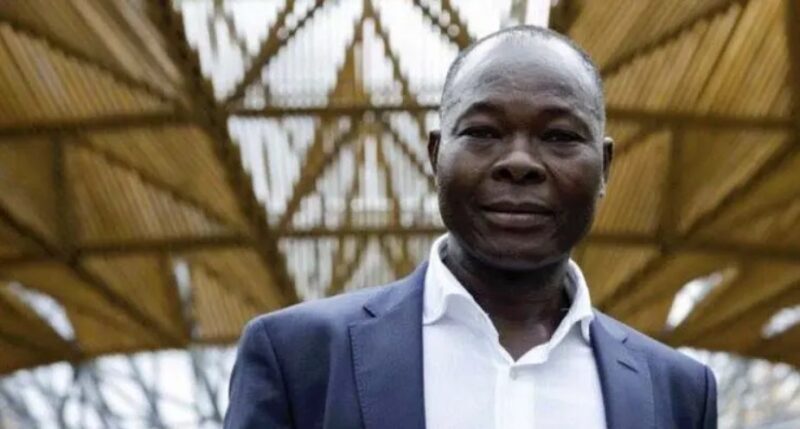 Le prix Nobel d'architecture est remis pour la 1ère fois à un homme africain : il bâtit des établissements scolaires singuliers