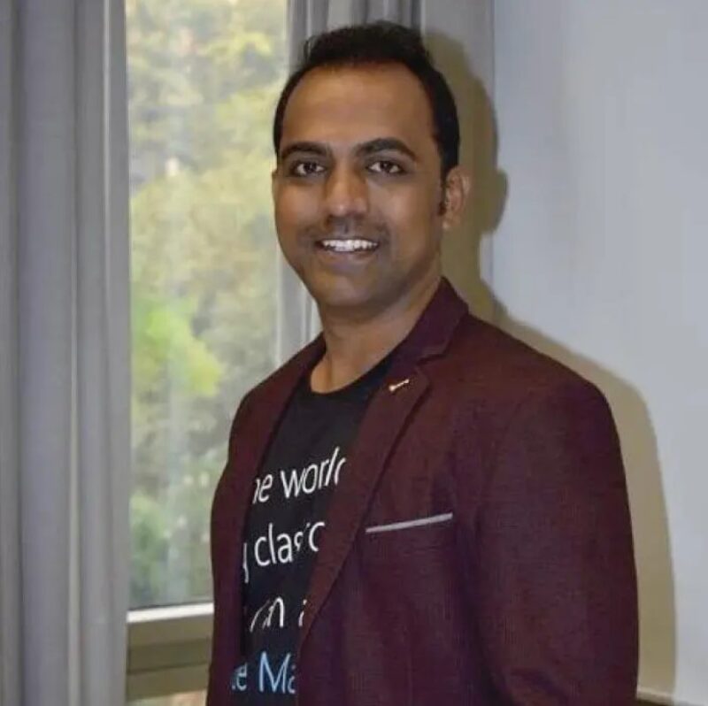 Un prof obtient le "prix Nobel de l'éducation" pour avoir réussi à préserver les filles des noces précoces en Inde