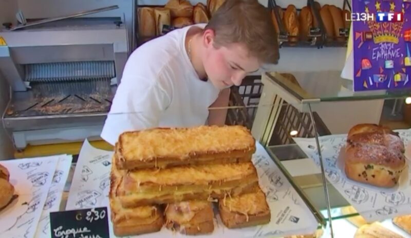 Âgé de 19 ans, un jeune homme a racheté la boulangerie de son quartier et a recruté ses parents