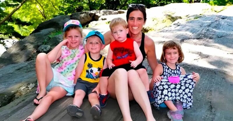 Une maman célibataire incroyable adopte 4 frères et sœurs pour garder ses enfants ensemble, elle mérite amplement nos remerciements