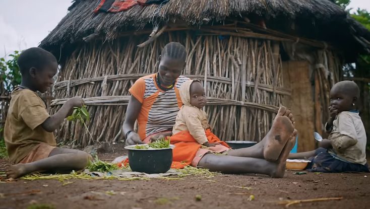 Il a amélioré la vie de nombreuses personnes en Afrique en faisant don de milliers de dollars à des familles nécessiteuses