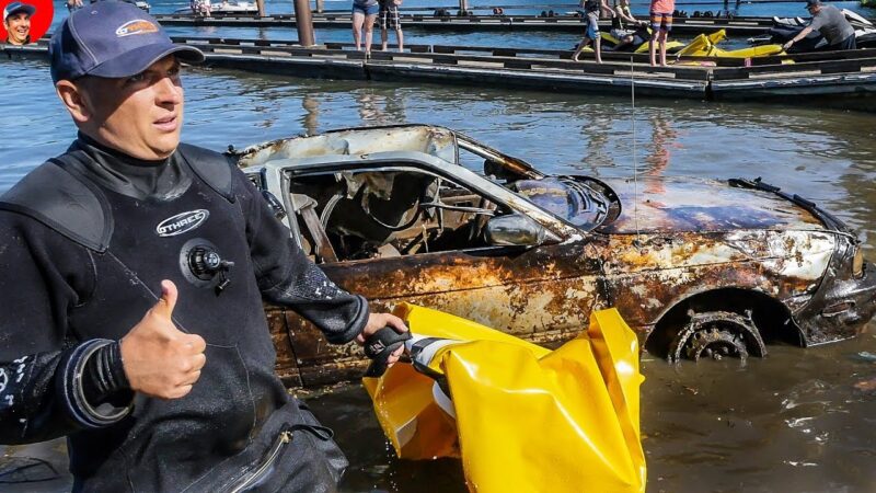 La voiture est au fond de la rivière depuis 11 ans: Il ne fallait pas l'ouvrir