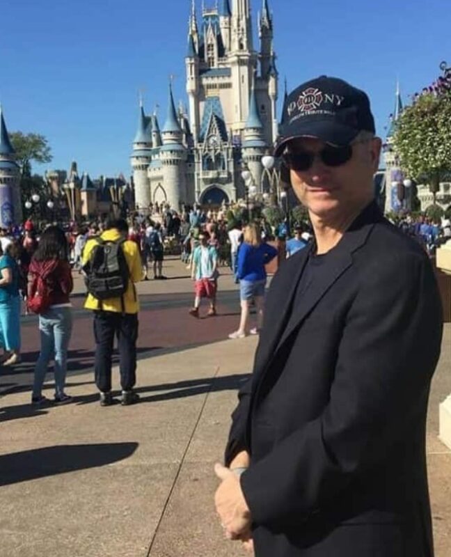 L'acteur de « Forrest Gump » a fait visiter le parc Disney à plus de 1700 enfants à titre gracieux