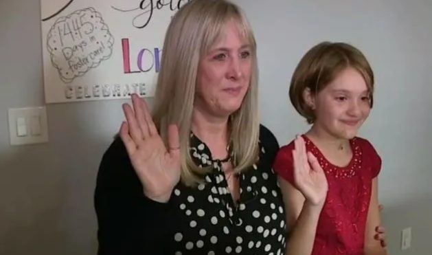 Une enseignante a adopté un élève de sa classe qui était placé dans un foyer d'accueil