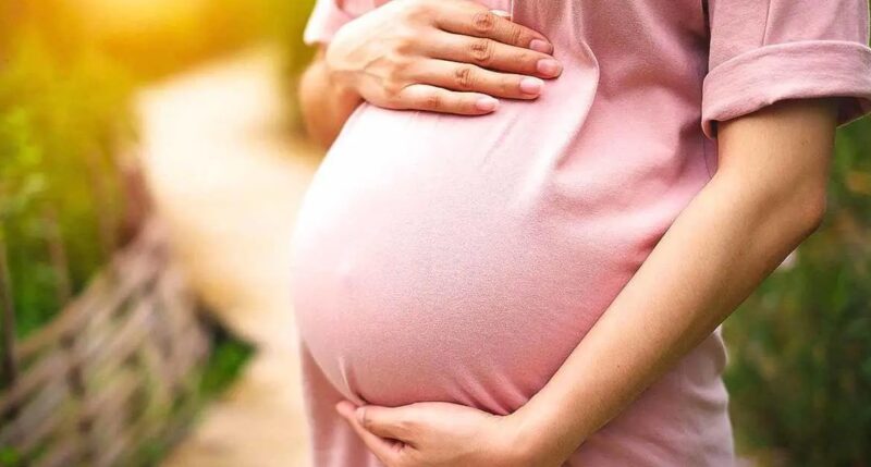 Une jeune fille de 16 ans donne naissance à des triplés