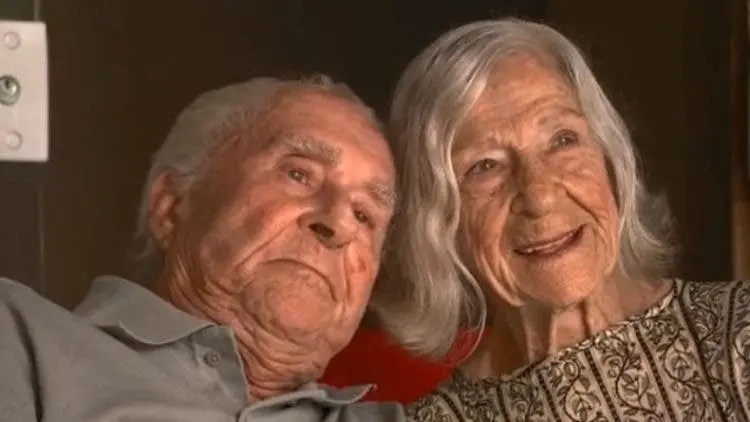 Âgée de 96 ans, elle épouse l'amour de sa vie dans une pension pour personnes retraitées