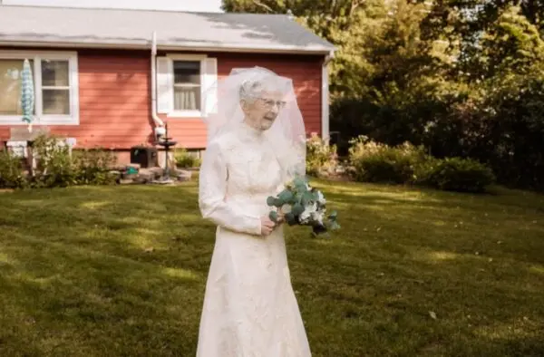 Le couple a souhaité renouer avec ses vœux de mariage après 77 ans de mariage : « Merci pour vos vœux »