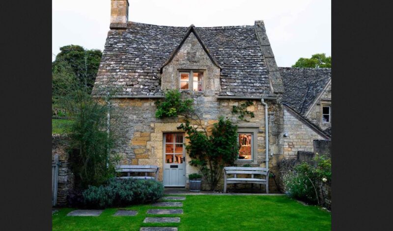 Comment les Britanniques vivent dans une maison vieille de 300 ans : vous allez être surpris lorsque vous verrez l'intérieur