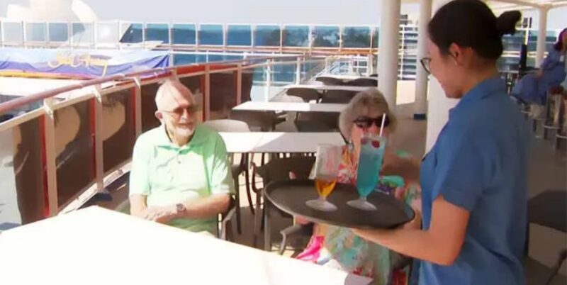Un couple fait 51 croisières successives parce que c'est moins coûteux que la vie en maison de retraite