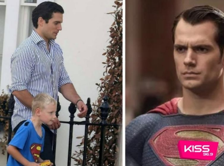 Henry Cavill a emmené son neveu en classe, car personne ne voulait croire que son oncle était Superman