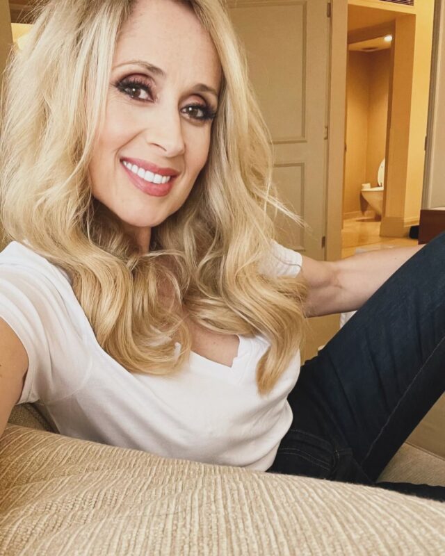 Lara Fabian défie les critiques et brille à 54 ans ✨💪