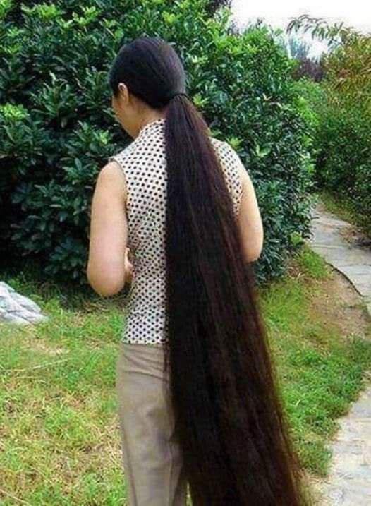 Elle prend la décision de se couper les cheveux, vingt-cinq ans plus tard