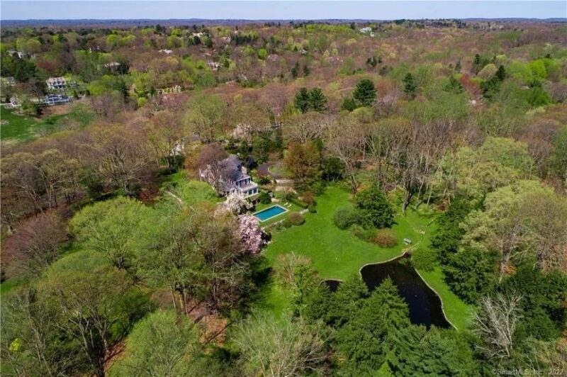 Richard Gere met en vente sa maison du Connecticut au prix de 11 millions d'euros après avoir annoncé une nouvelle déchirante...