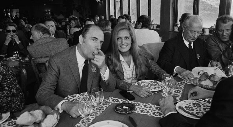 Dalida et François Mitterrand en couple ? Orlando, le frère de la chanteuse, fait des confidences surprenantes : "Je sais que..."