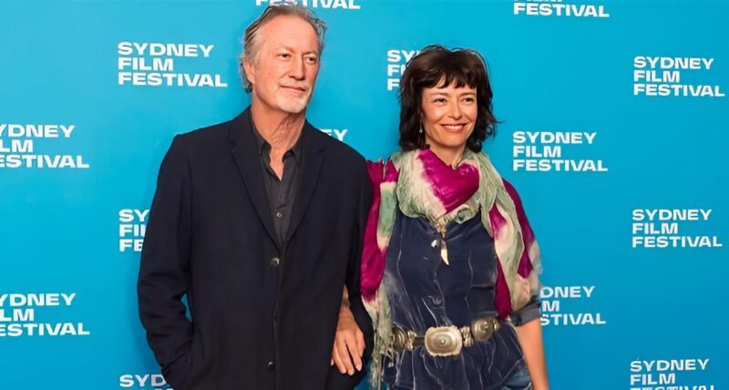 Voici à quoi ressemble aujourd’hui Rachel Ward, l'iconique Maggie Cleary des oiseaux se cachent pour mourir 🦋