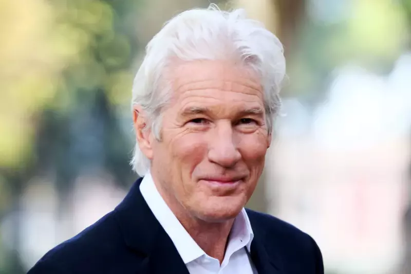 Richard Gere met en vente sa maison du Connecticut au prix de 11 millions d'euros après avoir annoncé une nouvelle déchirante...