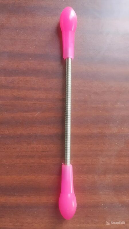 J'ai découvert un objet étrange dans la trousse de maquillage de ma mère : C'est quoi cet objet mystérieux ?