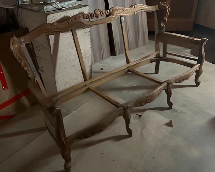 L'Histoire d'un Canapé Ramené à la Vie