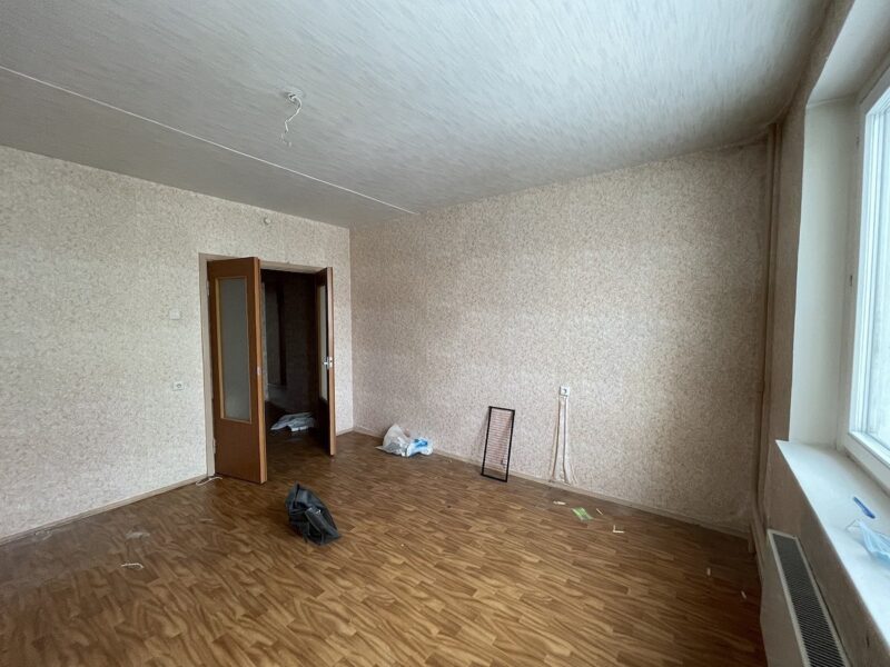 Une femme a acheté un appartement en très mauvais état et l'a transformé au point de le rendre méconnaissable : photos avant/après