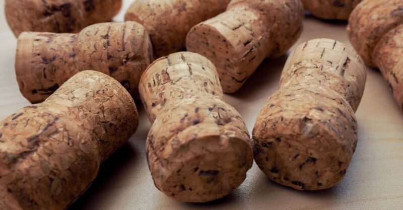 Champagne : Pourquoi les chefs conservent-ils toujours les bouchons de liège ?