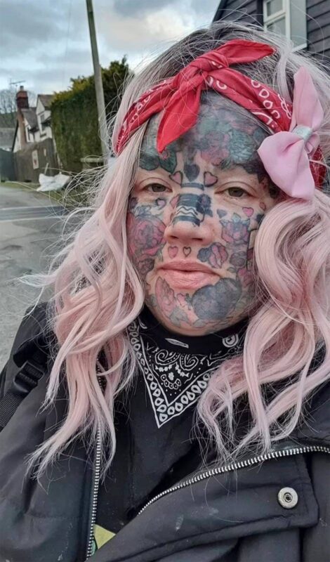 Je suis une maman avec un visage tatoué, et les gens s'enfuient quand ils me voient