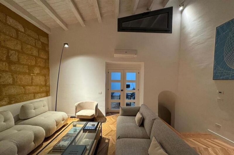 J'ai acquis une maison abandonnée pour 1 EUR, et maintenant c'est la maison de mes rêves qui coûte 462000 EUR