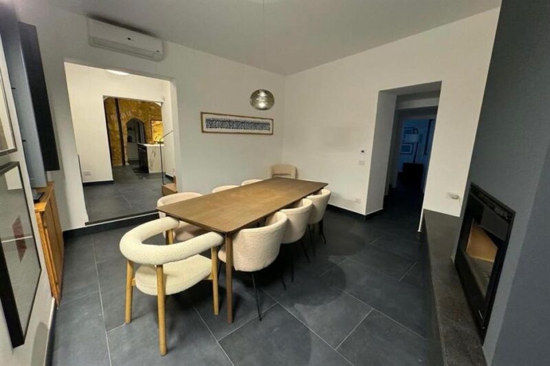 J'ai acquis une maison abandonnée pour 1 EUR, et maintenant c'est la maison de mes rêves qui coûte 462000 EUR