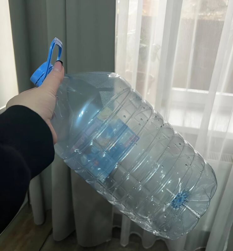 Depuis que j'ai appris ceci, je ne jette plus de bouteilles plastiques : voici pourquoi