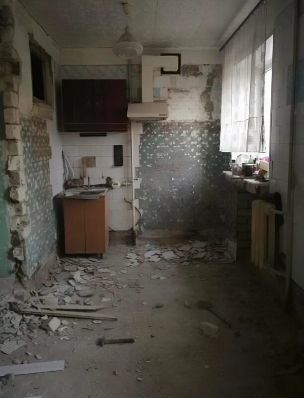 Une jeune fille a fait de son appartement en mauvais état de 56 m² la maison de ses rêves : les clichés « avant/après » sont impressionnants
