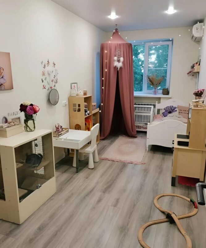 Une jeune fille a fait de son appartement en mauvais état de 56 m² la maison de ses rêves : les clichés « avant/après » sont impressionnants