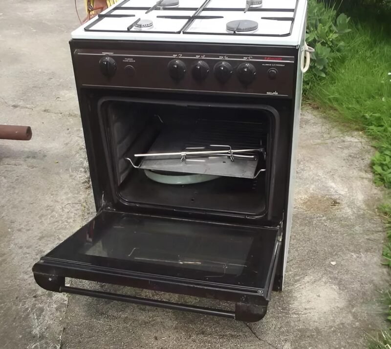 « Nous avons transformé notre vieille cuisinière à gaz ! » Découvrez le bilan de notre rénovation, qui vous surprendra et vous donnera plein d'idées.