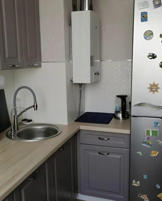 Une petite cuisine de 4,5 m² a été transformée en un véritable chef-d'œuvre : Les photos avant et après