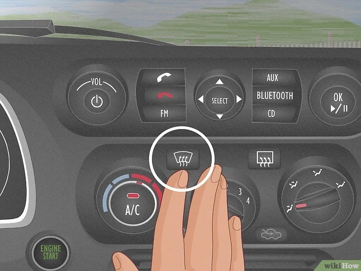 Un bouton « magique » permet de décongeler le pare-brise d'une automobile en une seconde - et certains chauffeurs ne s'en doutaient pas !