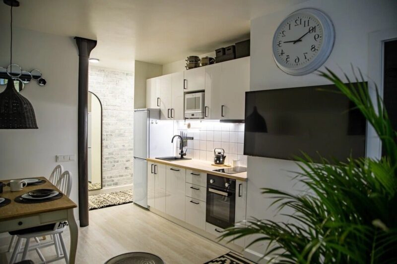Chaque mètre compte : Comment ils ont démonté, déplacé et réinventé 30 m² pour créer un chez-soi parfait ?