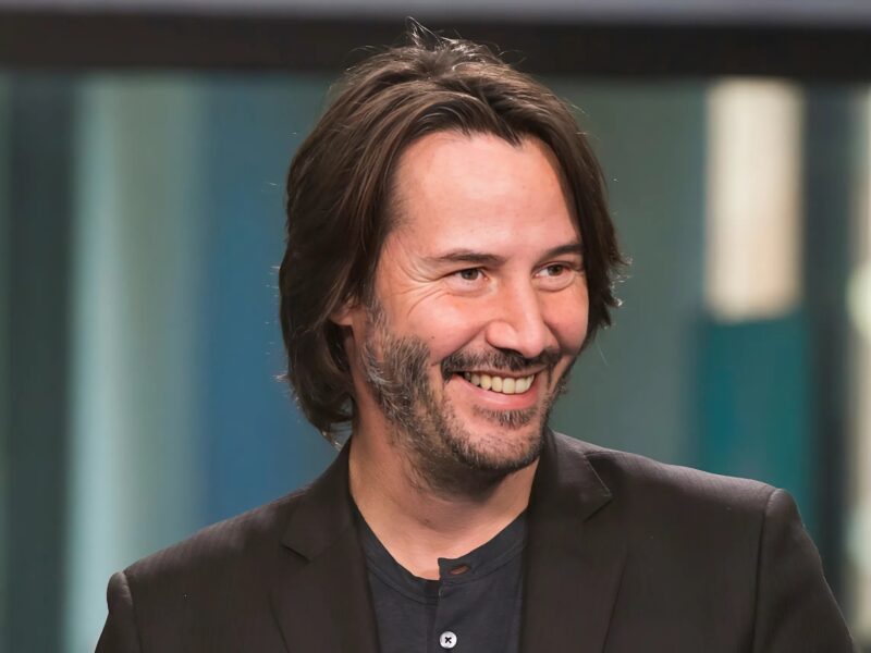 "Je me fous de ce que vous pensez… je veux passer le reste de ma vie avec elle" : Keanu Reeves se montre en public avec sa future épouse