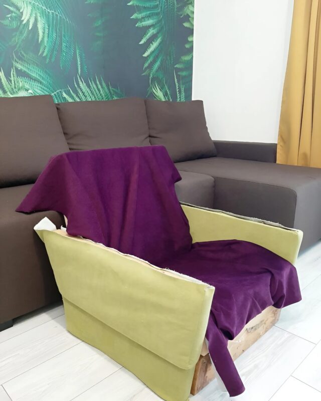 Ce vieux fauteuil jeté à la poubelle a pris une tournure inattendue, voici la transformation qui va vous étonner !