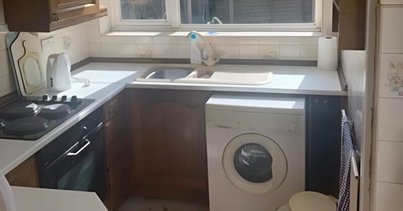 Elle n’avait pas un sou pour rénover sa maison, alors elle a tout transformé elle-même avec créativité et patience !